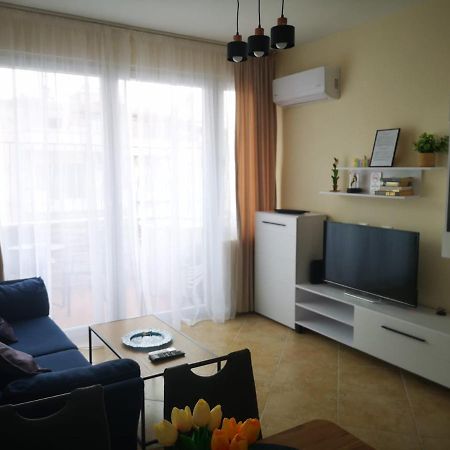 Riviera Deluxe Apartments Vlorë エクステリア 写真