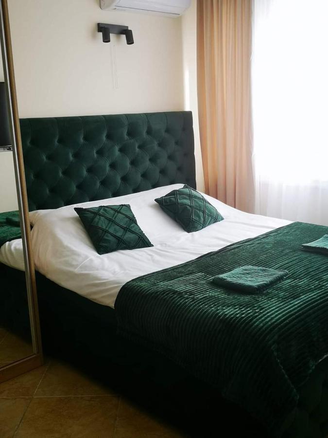 Riviera Deluxe Apartments Vlorë エクステリア 写真