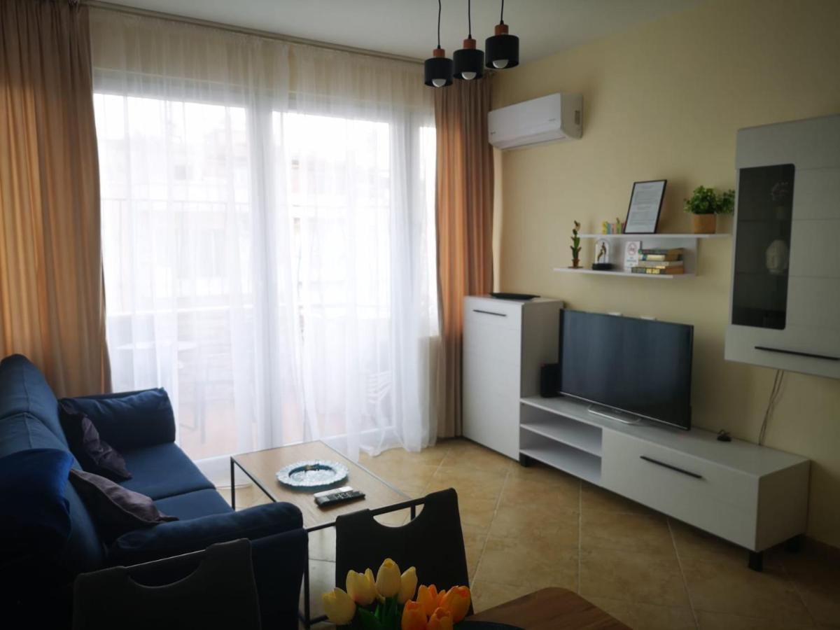 Riviera Deluxe Apartments Vlorë エクステリア 写真