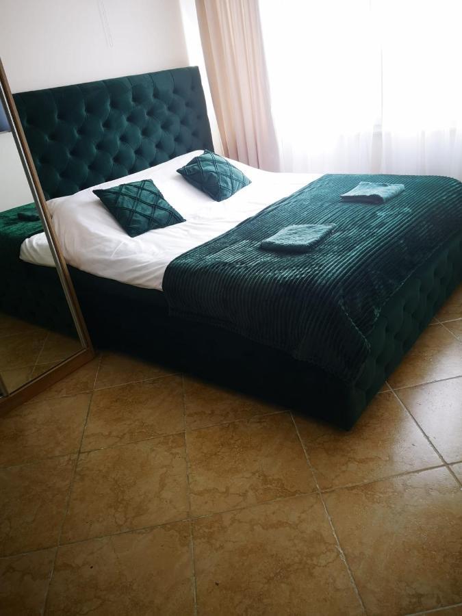 Riviera Deluxe Apartments Vlorë エクステリア 写真