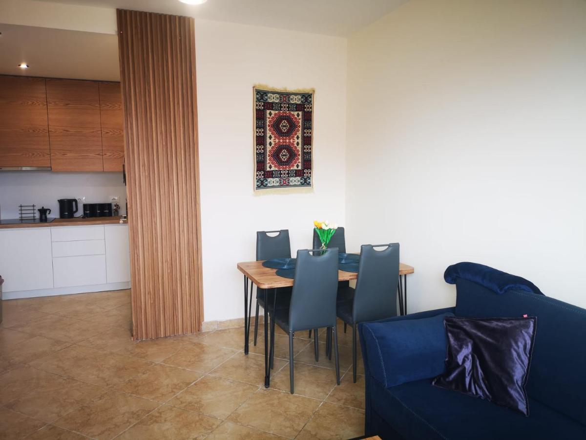Riviera Deluxe Apartments Vlorë エクステリア 写真