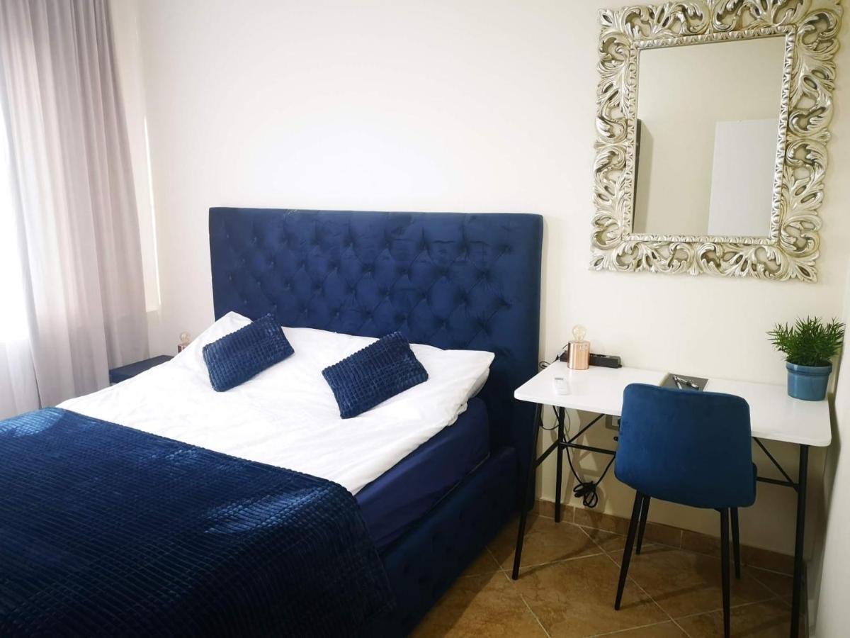 Riviera Deluxe Apartments Vlorë エクステリア 写真