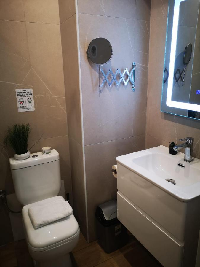 Riviera Deluxe Apartments Vlorë エクステリア 写真