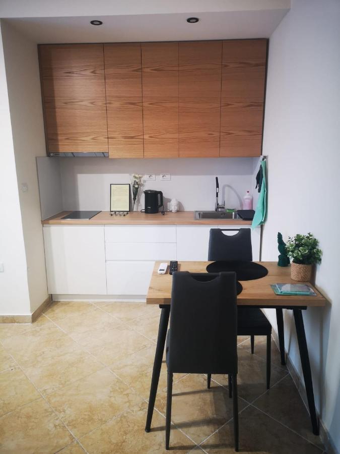 Riviera Deluxe Apartments Vlorë エクステリア 写真
